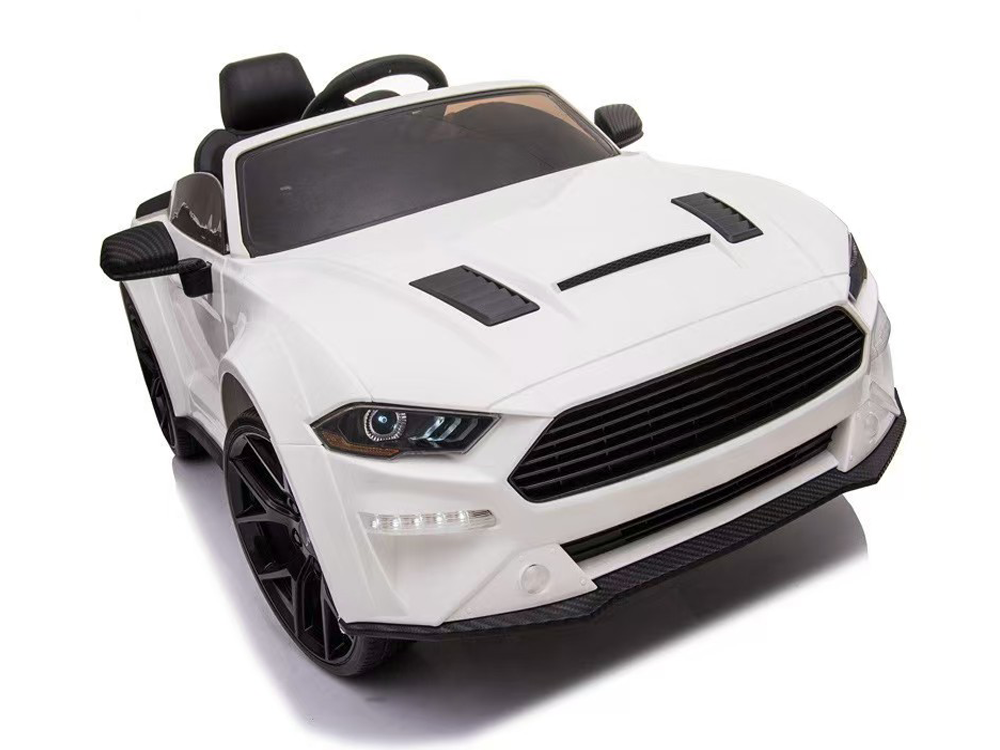 Children's Electric Ride-On Car Four Wheels Remote Control Sports Car Off-road Vehicle Ages 3-8 Years Unisex