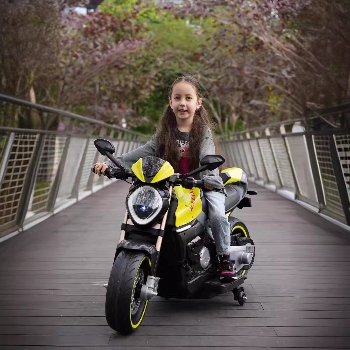 Electric Ride-On Three-Wheeled Motorcycle for Kids 5-14 Years Old 12V Battery Max Load 80kg Plastic Construction