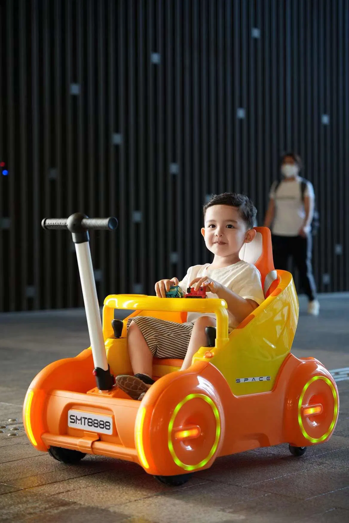 12V4.5, 2.4G Bluetooth Remote Control Kids Ride on Car with USB