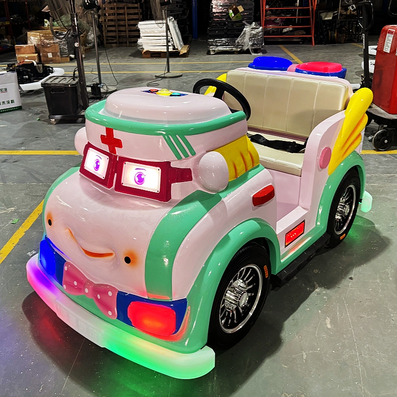 Most Popular Amusement Rides Kids Indoor Play Electric Ambulance Car 500W Powerful Ride on Bumper Cars for Piazza Theme Park