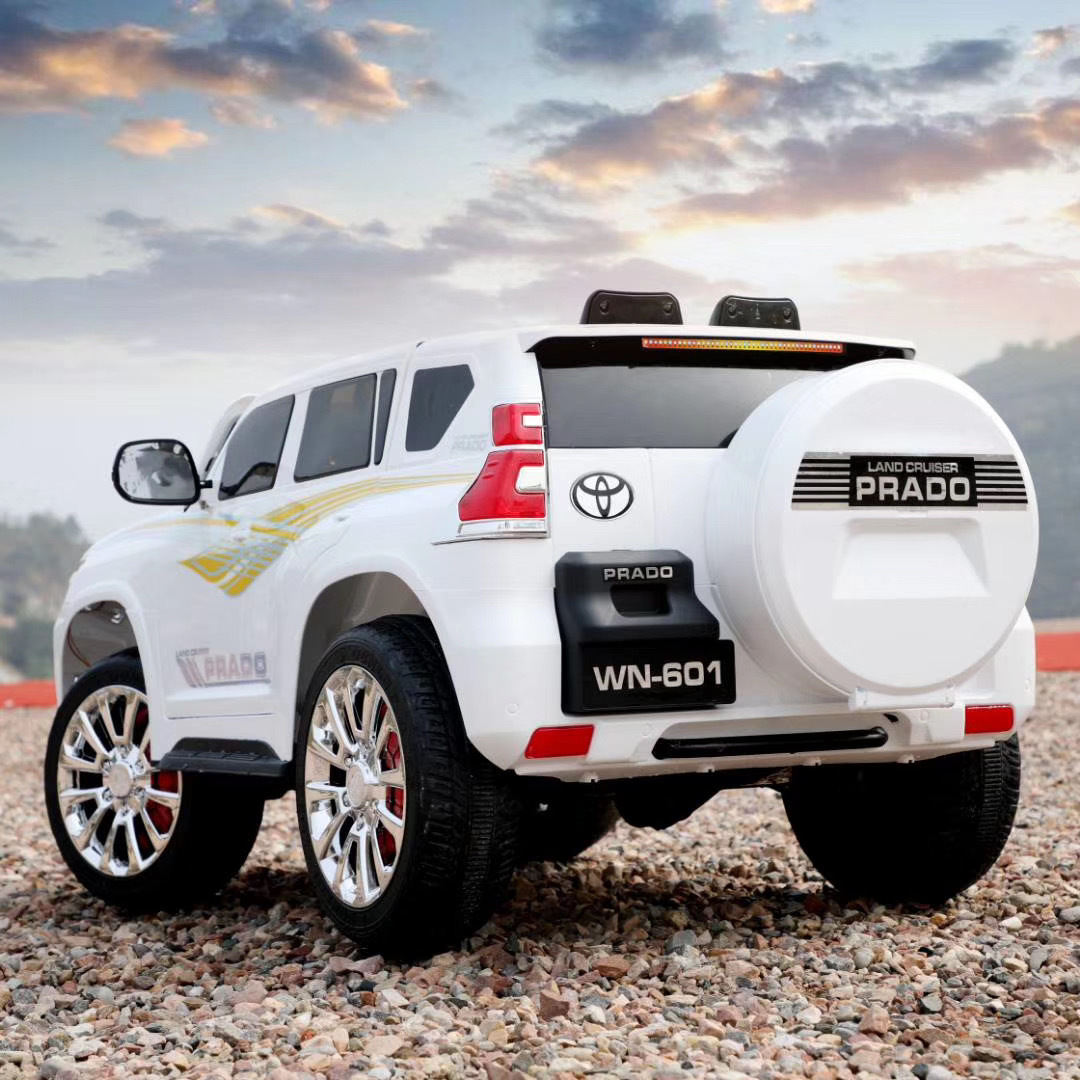 Children's electric car with four wheels that can seat people with remote control four-wheel drive off-road vehicle charging chi
