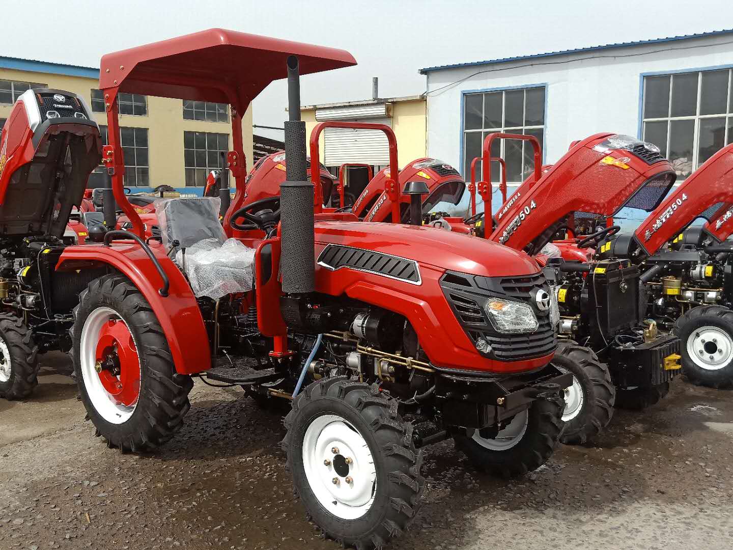 Tractor Image 2