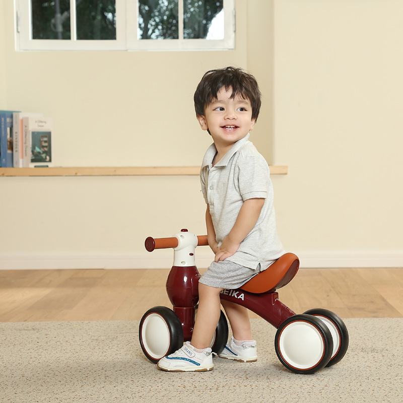 Factory Customizable Outdoor Riding Toys Sliding Plastic 4-Wheel Baby Balance Bike Toy Car
