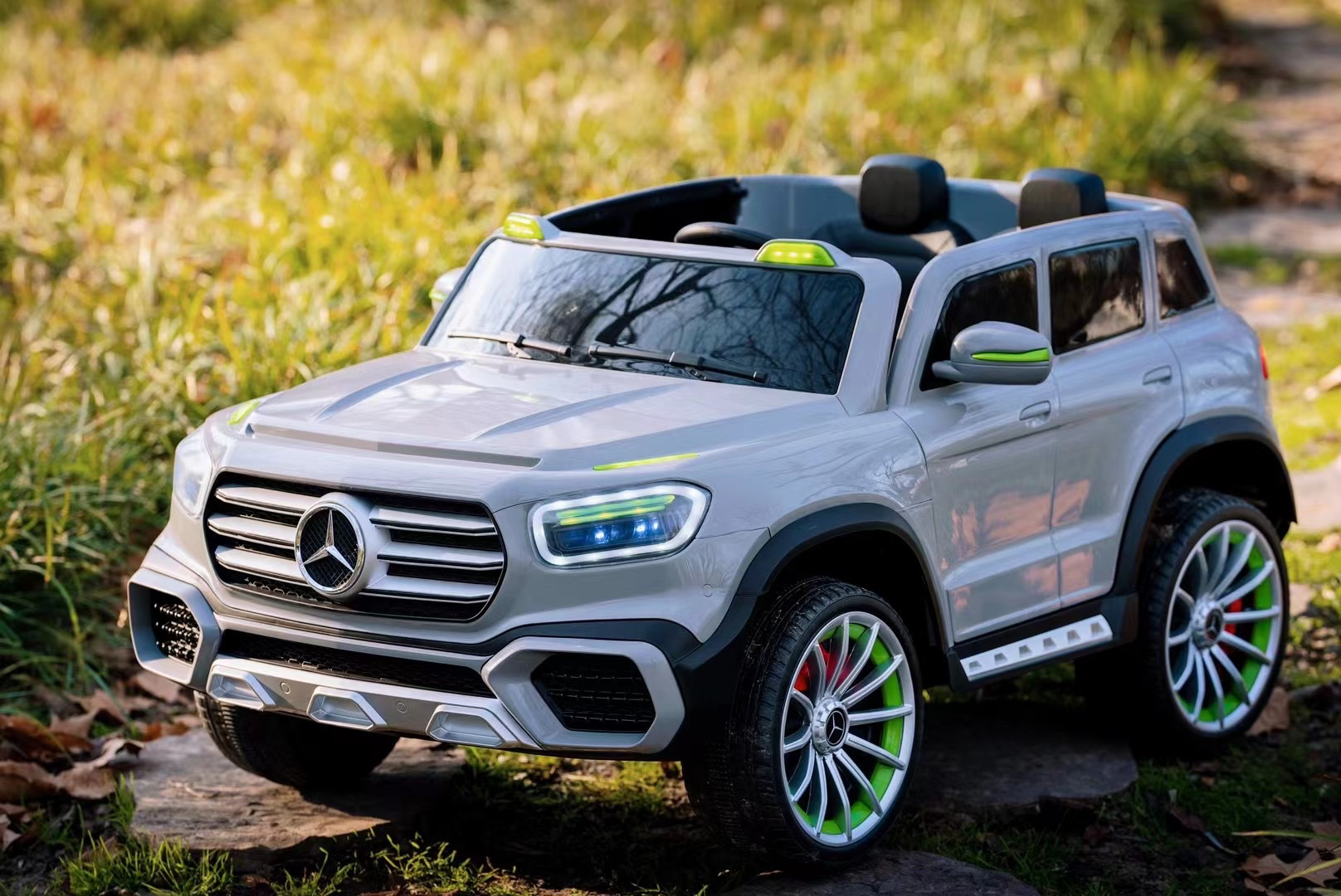 140cm Benz SUV Kids Electric 4*4 Off-Road Two-Seat Soft Wheels Remote-Control Open Doors 12V Ride-On Car