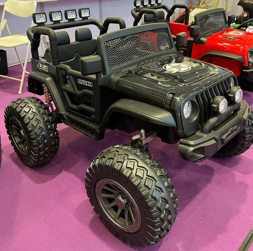 24V 4WD/2WD 4 X 4 Ride on Car, Battery Powered 2 Seater Kids Electric Vehicle Truck Toy Car W/Spring Suspension