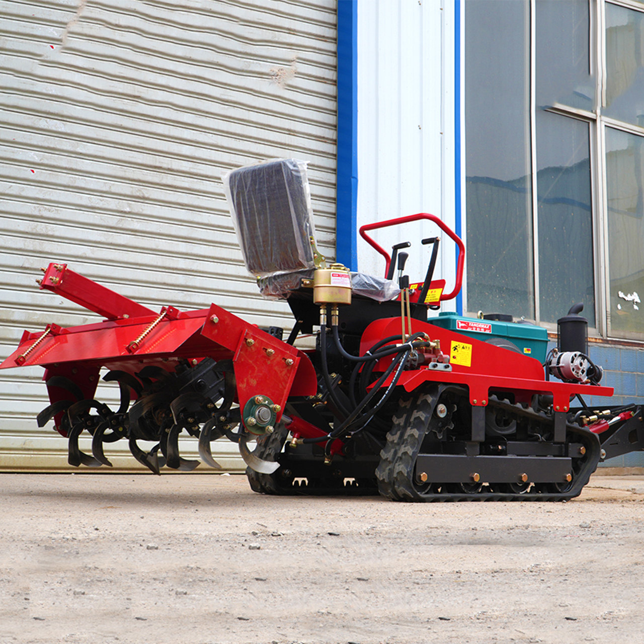 Free Shipping Manufacturer Agriculture Machinery Farm 35 Hp Remote Control/ride-On Cultivator Crawler Tractor with Rotary Tiller