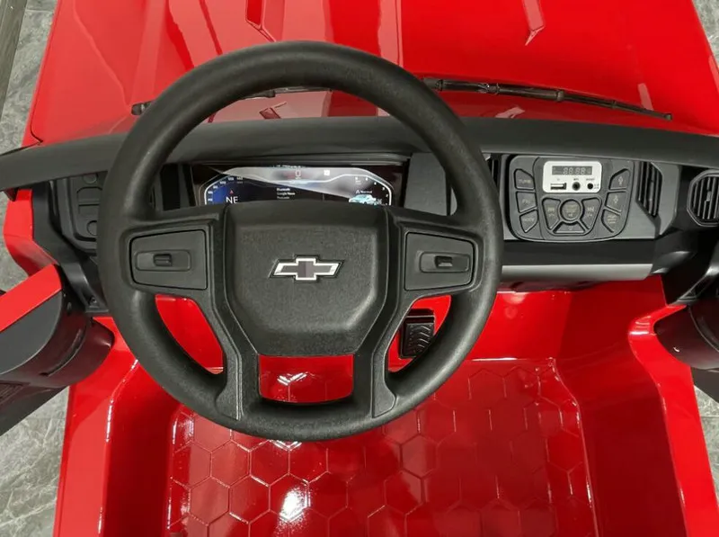 24V Battery Powered Licensed Chevrolet Silverado Kids Ride on Toy Truck Car Electric Vehicle Cockpit