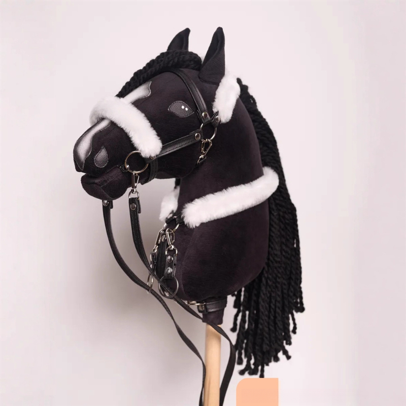 Customized Simulated Hobby Horse Ride on Stick Toy Plush Bridle Mass Thick Mane Removable Wooden Label with Logo