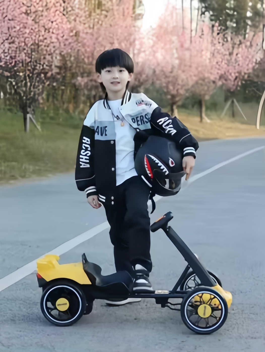 Best Price Four-Wheel Big Size F1 Kart Electric Vehicle for Kids Battery-Powered Car for Age Range 2-4 Years Wholesale