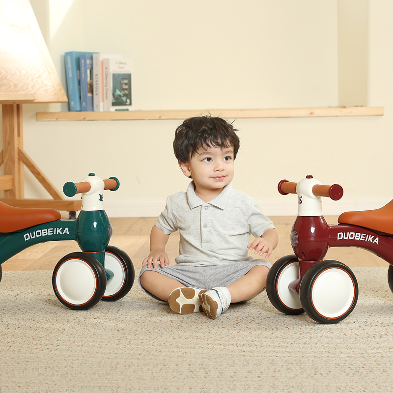 Factory Customizable Outdoor Riding Toys Sliding Plastic 4-Wheel Baby Balance Bike Toy Car