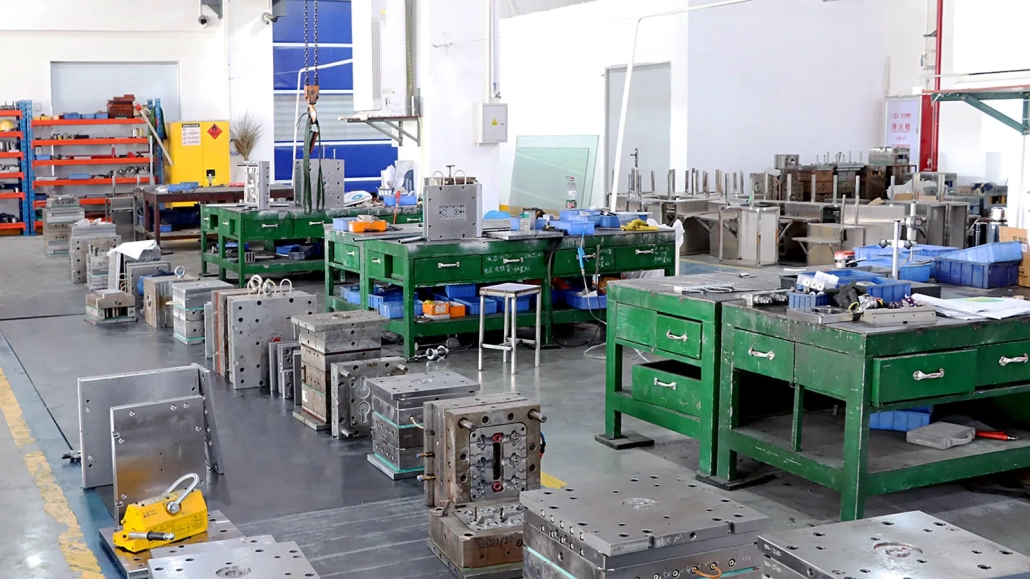 Warehouse and Stock