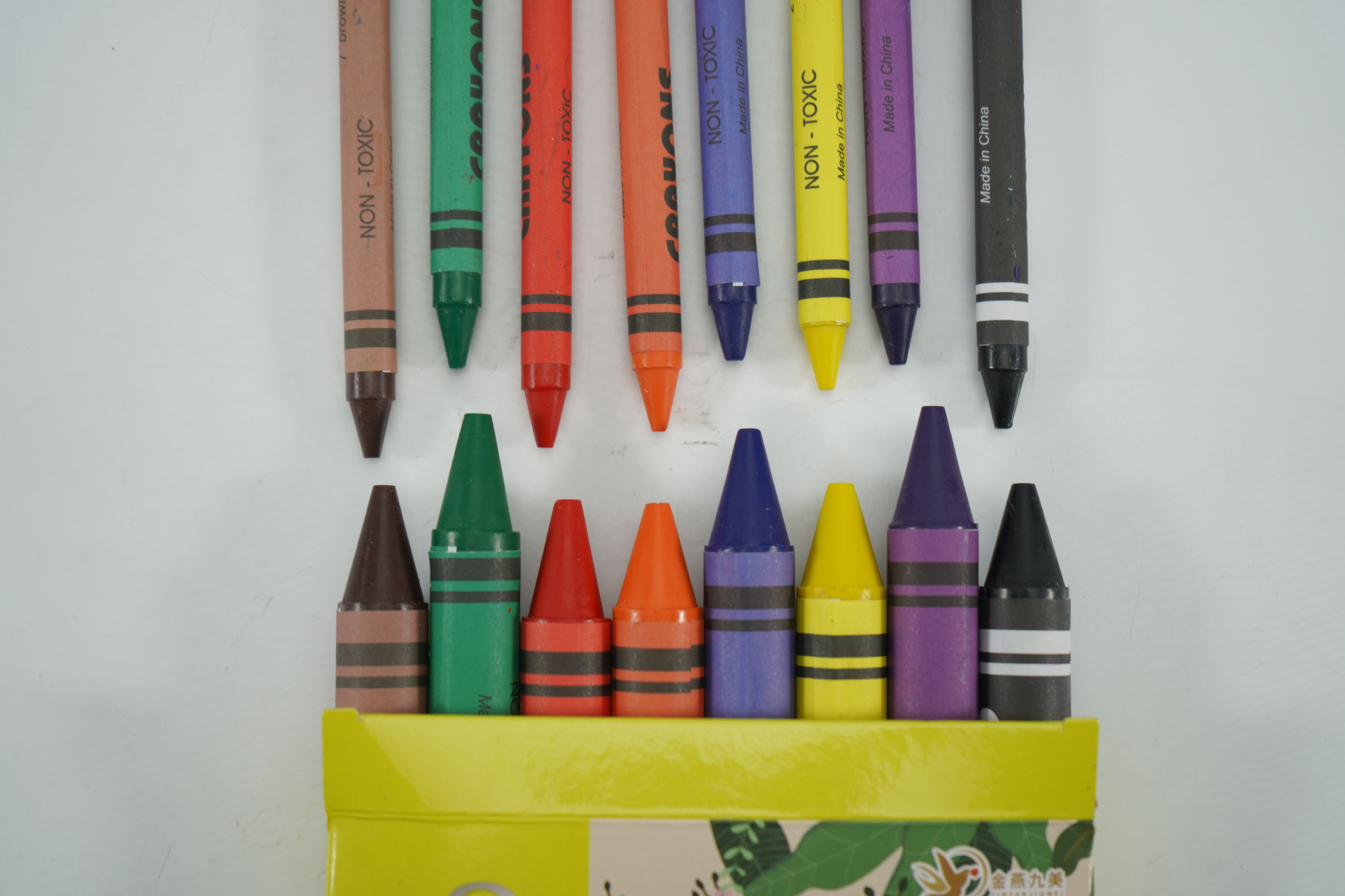Jinyan 24-Color Non-Erasable Wax Crayons Back to School Supplies Set for Preschool and Kindergarten Customizable
