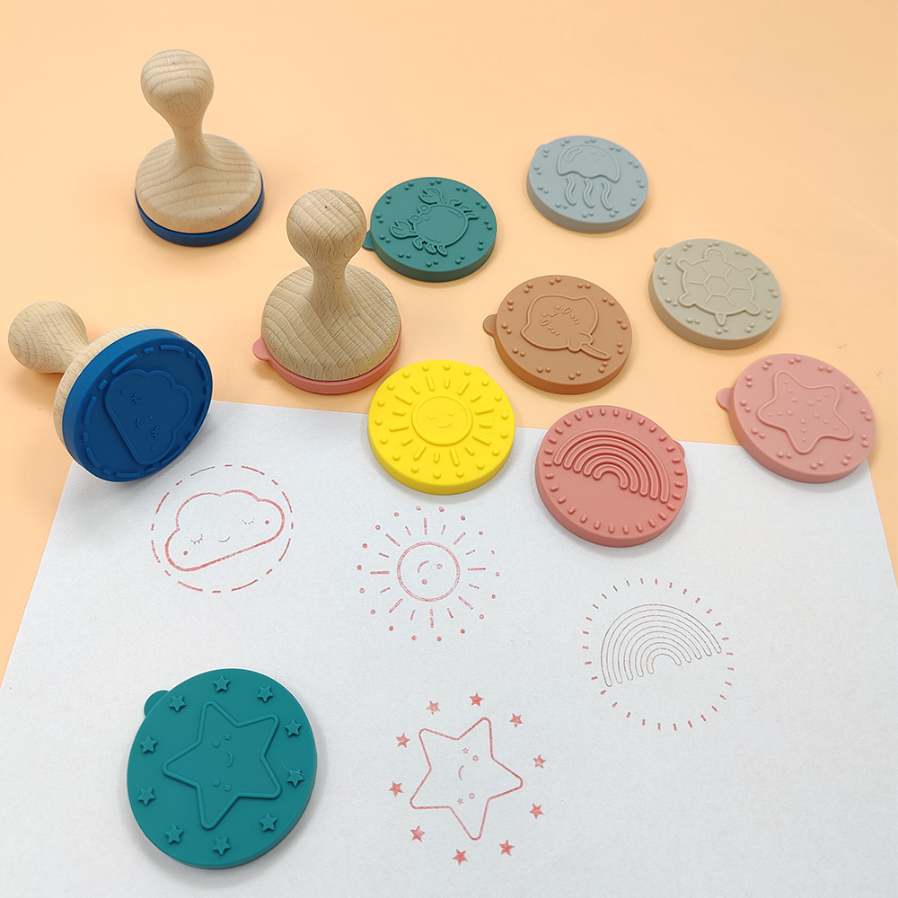 Custom Children's Toy Environmental Cartoon Handle Round Wooden Silicone Stamp For Kids