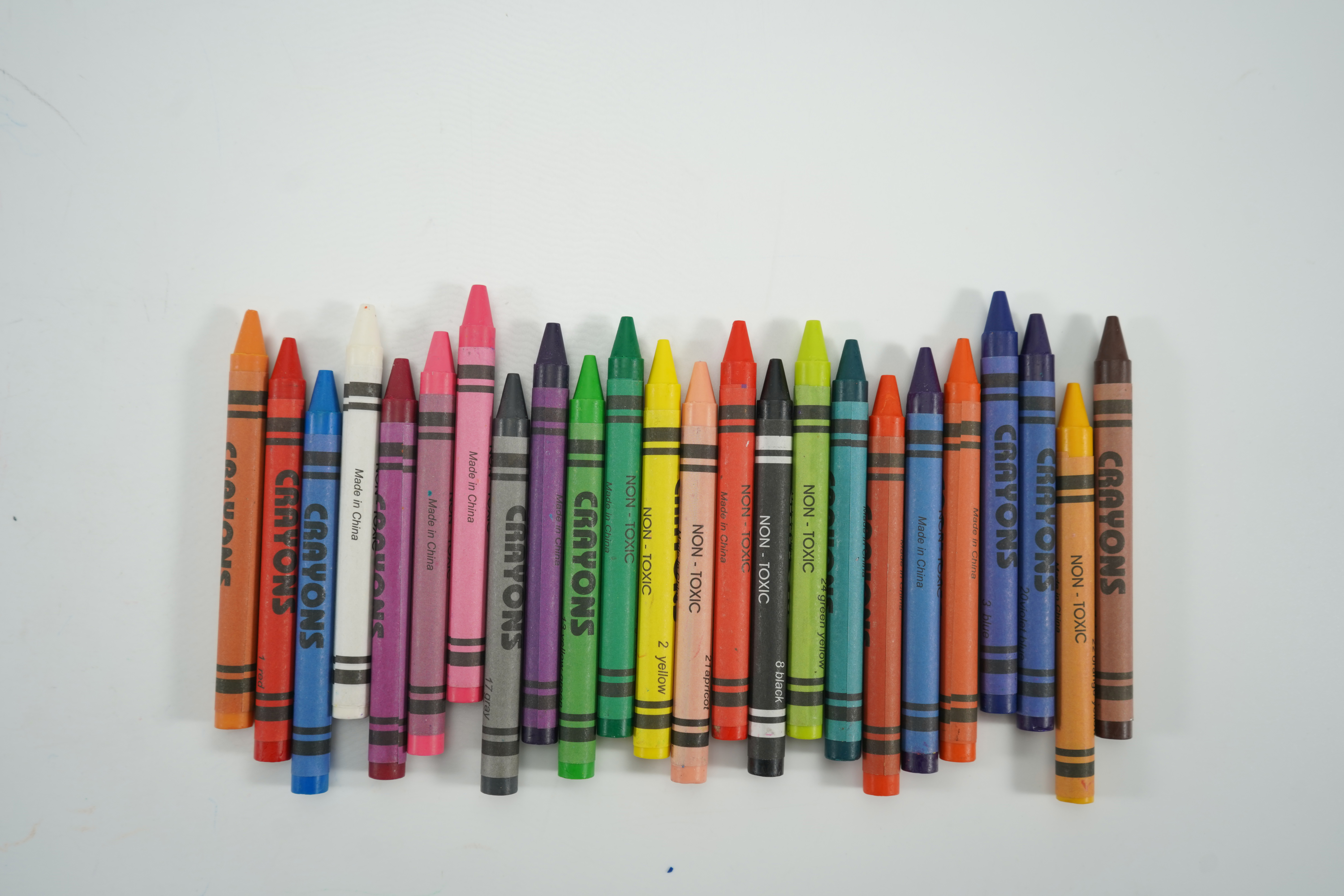 Jinyan 24-Color Non-Erasable Wax Crayons Back to School Supplies Set for Preschool and Kindergarten Customizable