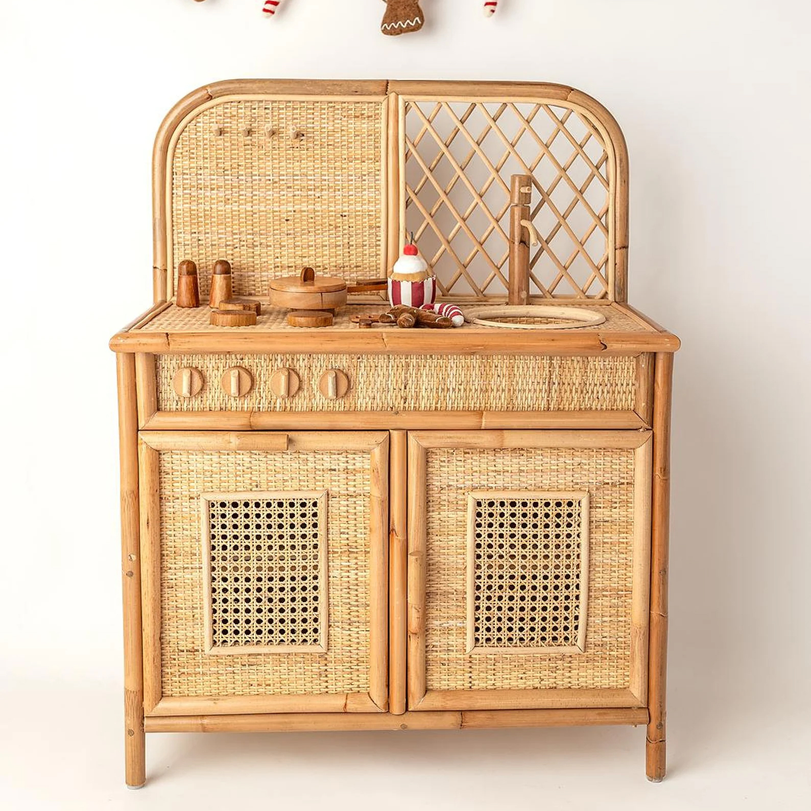 Rattan Doll House View 6