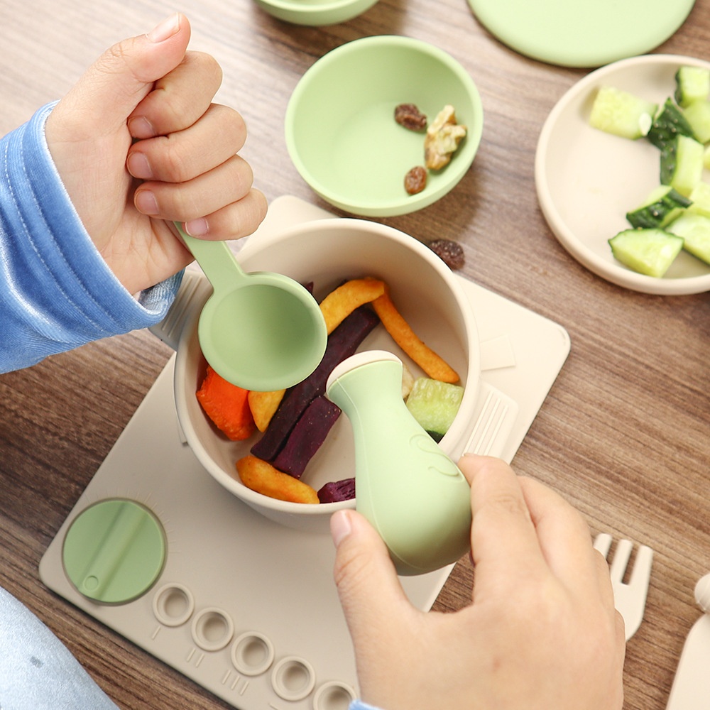Toys Kids Hot Selling New Children's Educational Pretend Play Toys Set Unisex Realistic Silicone Tableware Mini Kitchen Toys