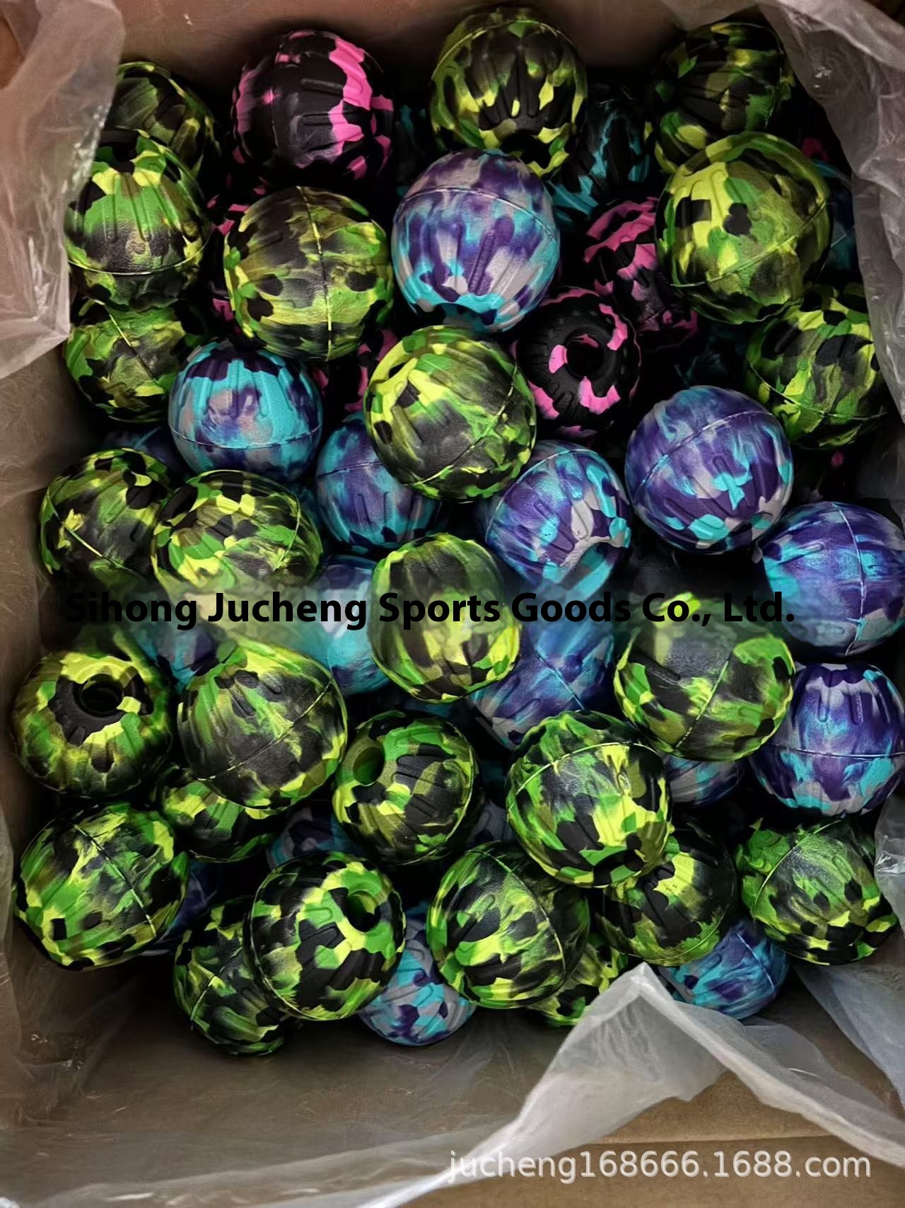Outdoor Interactive Pet Toy 7cm Natural EVA Floating Foam Dog Chew Toy Bite Resistant Hollow Pet Ball Daily Use Dog Toy
