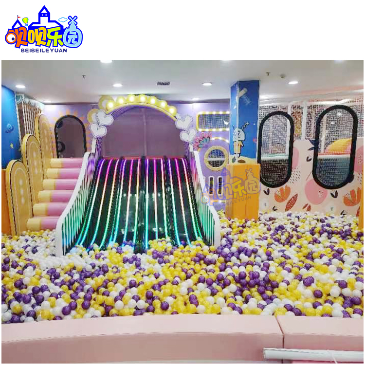Naughty Castle Indoor Playground Equipment Kids Foam-Padded Combination Playhouse for Shopping Malls and Children's Play Areas