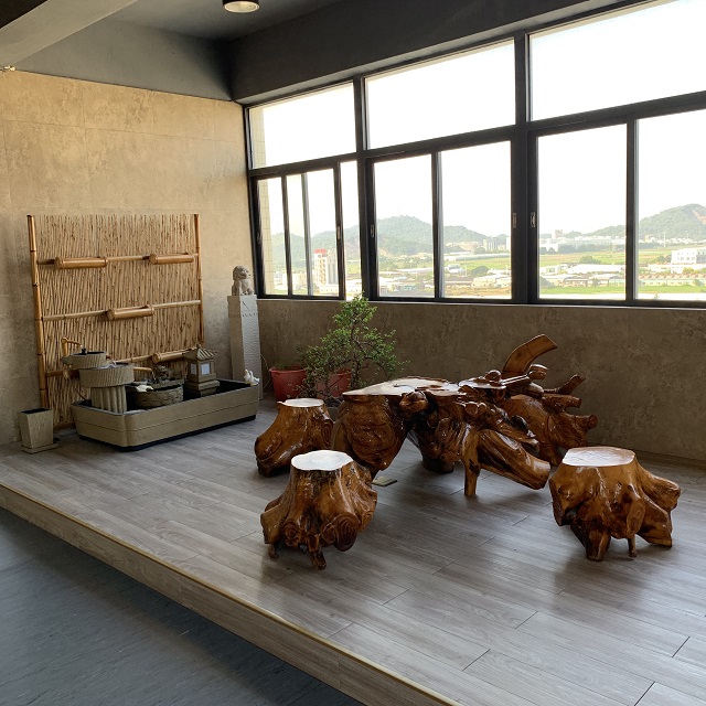 Showroom 1
