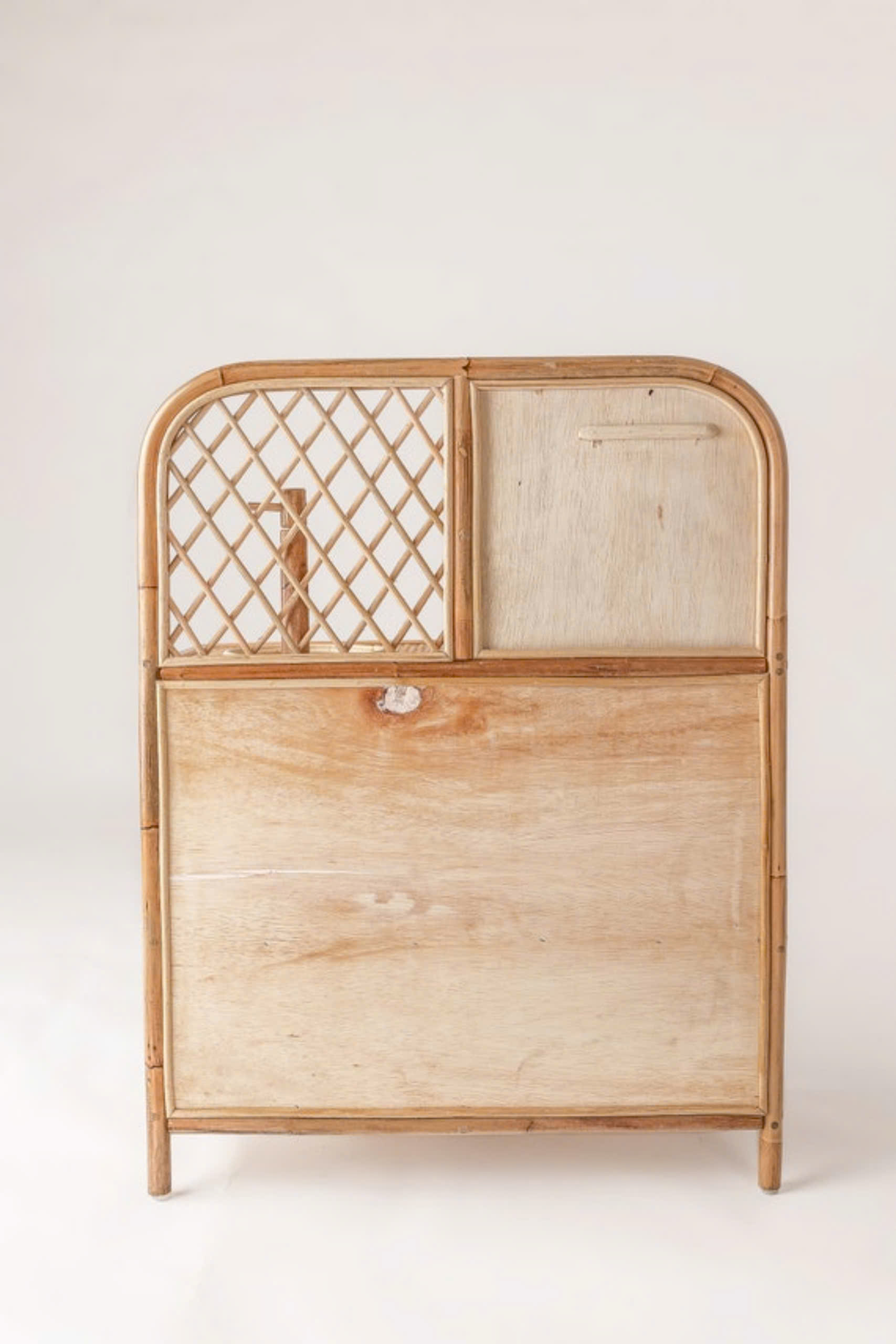 Small Sprouts Handmade Children's Pretend Play Kitchen Kitchenette Toy with Woven Rattan Design Bamboo Cabinet