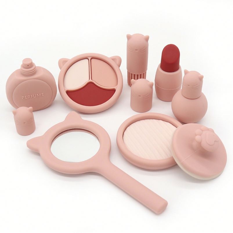 Wholesale Eco-Friendly Washable Cosmetic Nail Lipstick Silicone Girls Makeup Set Beauty Fashion Toys