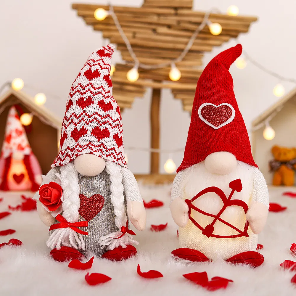 2023 Novo Boneco de Natal Fofo de Gnomos de Pelúcia com Luzes LED Sinais de Amor Cupido para Presente de Casamento Festa