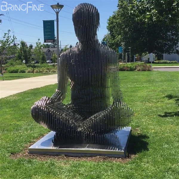 Grande Escultura de Figura em Aço Inoxidável Abstrata ao Ar Livre Desaparecendo em Fatias