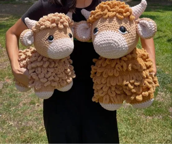 Fluffy Curly Hair Highland Cow Strawberry Cow Amigurumi, Hand Crochet Stuffed Animal Plush Doll Wholesale