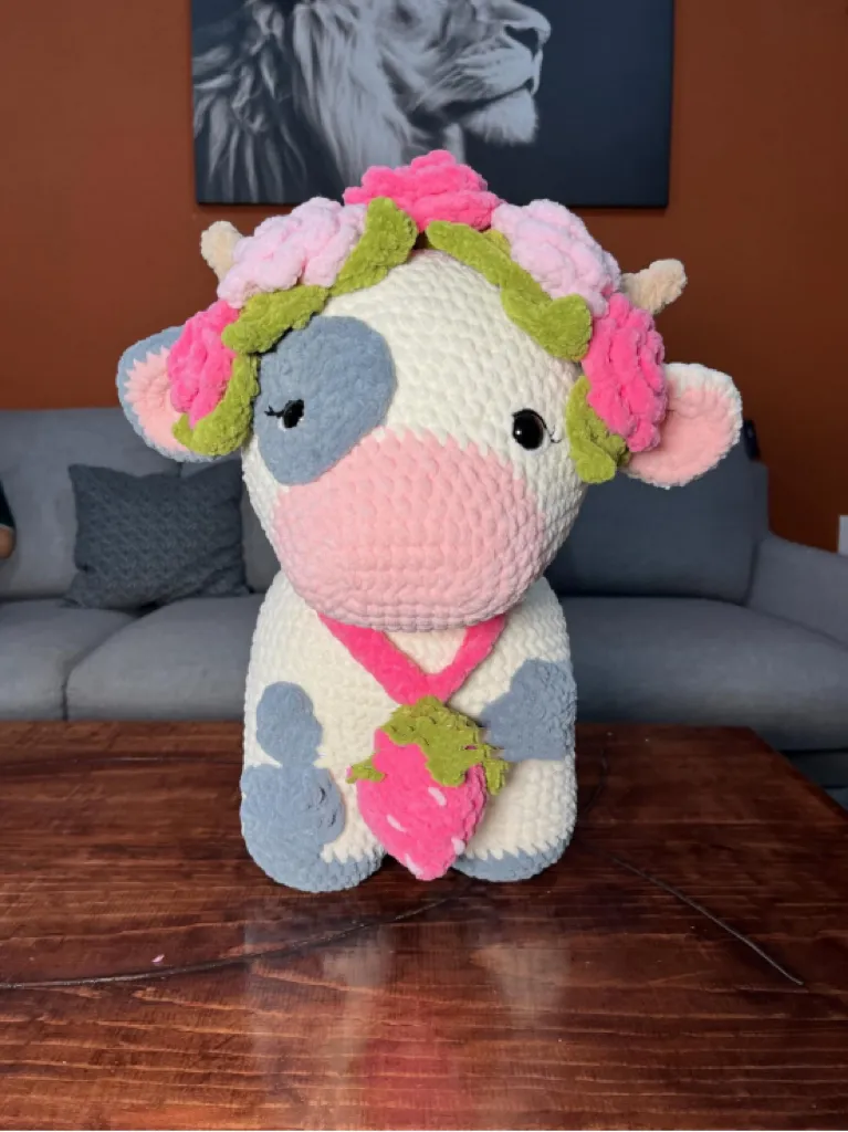 Fluffy Curly Hair Highland Cow Strawberry Cow Amigurumi, Hand Crochet Stuffed Animal Plush Doll Wholesale