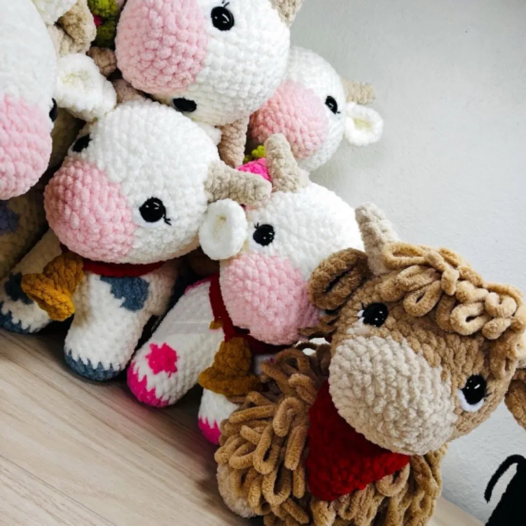Handmade Crochet Highland Cow Giant Size Curly Hair Horse Amigurumi Plush Toy Fluffy Knitted Stuffed Animal Doll Gift