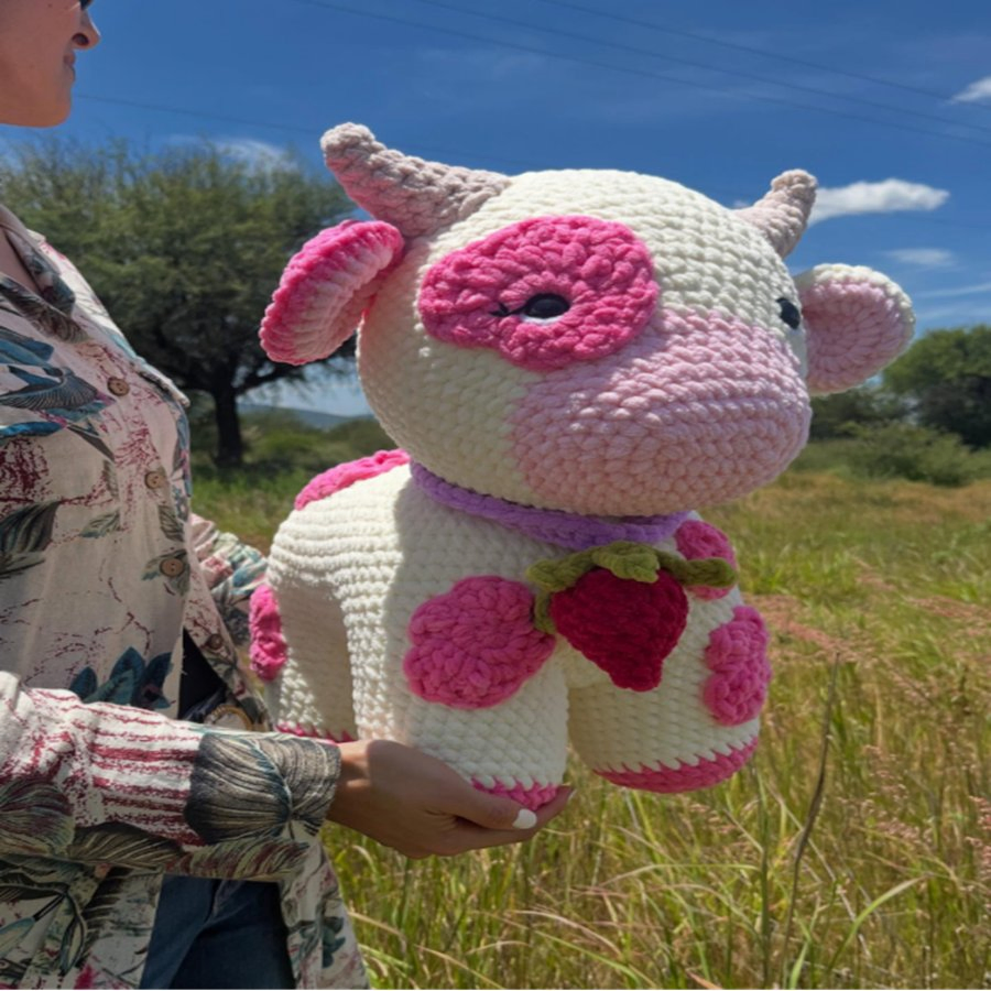 Fluffy Curly Hair Highland Cow Strawberry Cow Amigurumi, Hand Crochet Stuffed Animal Plush Doll Wholesale