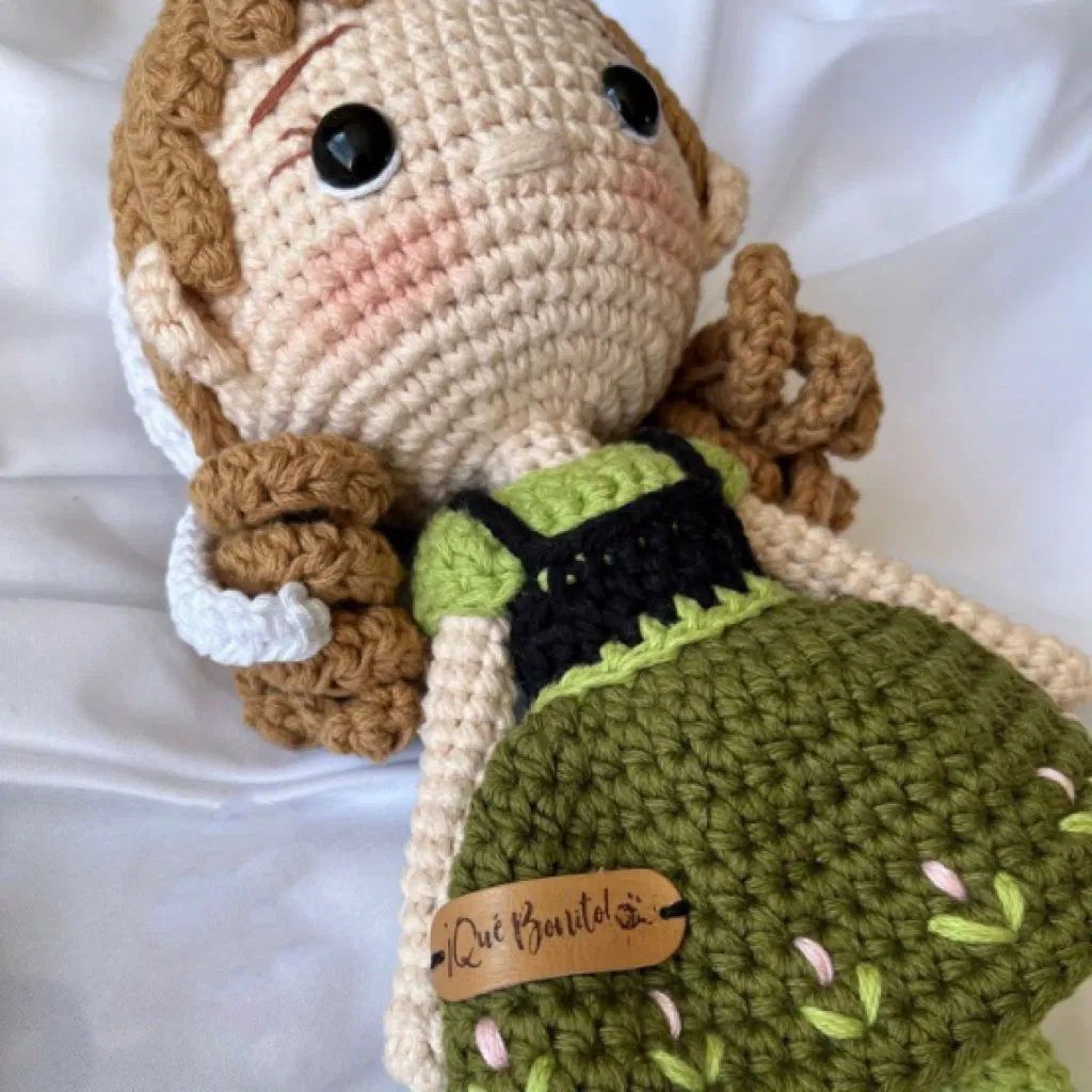 Bonecas de Amigurumi de Crochê Artesanais Sortidas por Atacado, Brinquedos de Pelúcia Personalizados de Humanos e Animais, Presente de Natal e Chá de Bebê com Serviço OEM