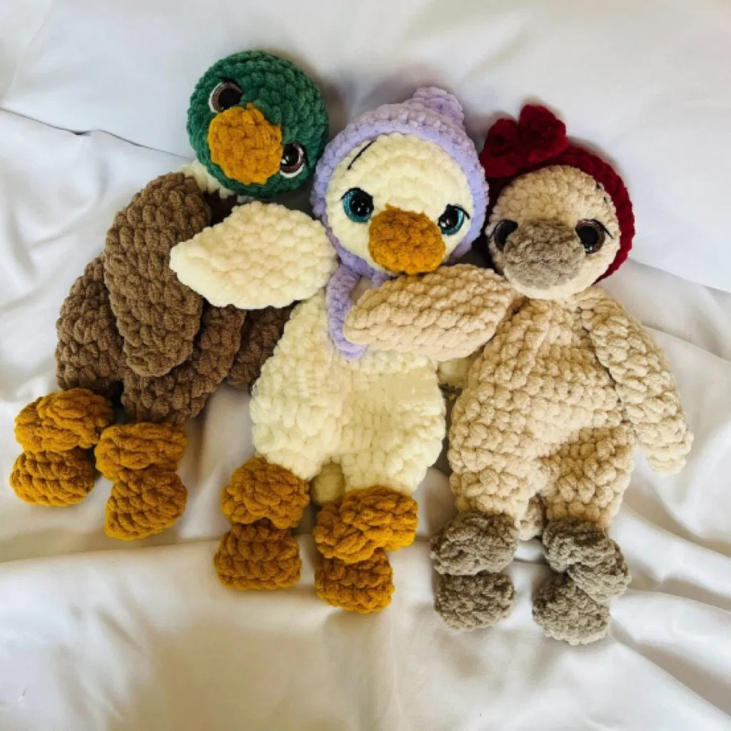 Produtos de Bebê de Crochê à Mão, Boneco de Animal Lovey e Conjunto de Bebê Tricotado, Presente Personalizado para Recém-Nascidos