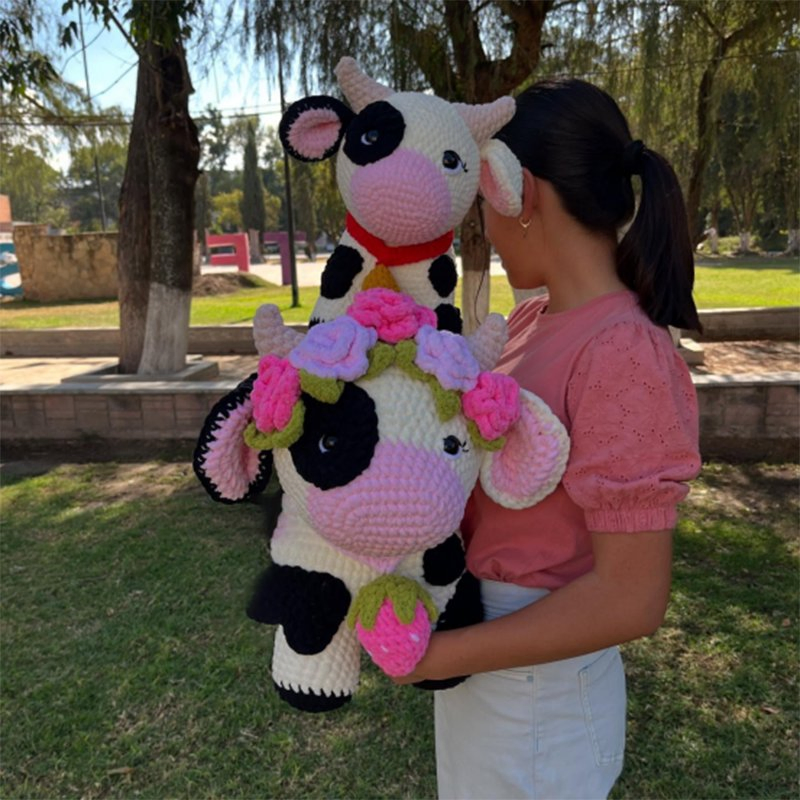 Boneca de Amigurumi de Vaca de Crochê com Lã Chunky Feita à Mão em Dois Tamanhos, Brinquedo de Pelúcia de Animal de Fazenda, Presente para Chá de Bebê, Decoração de Berçário