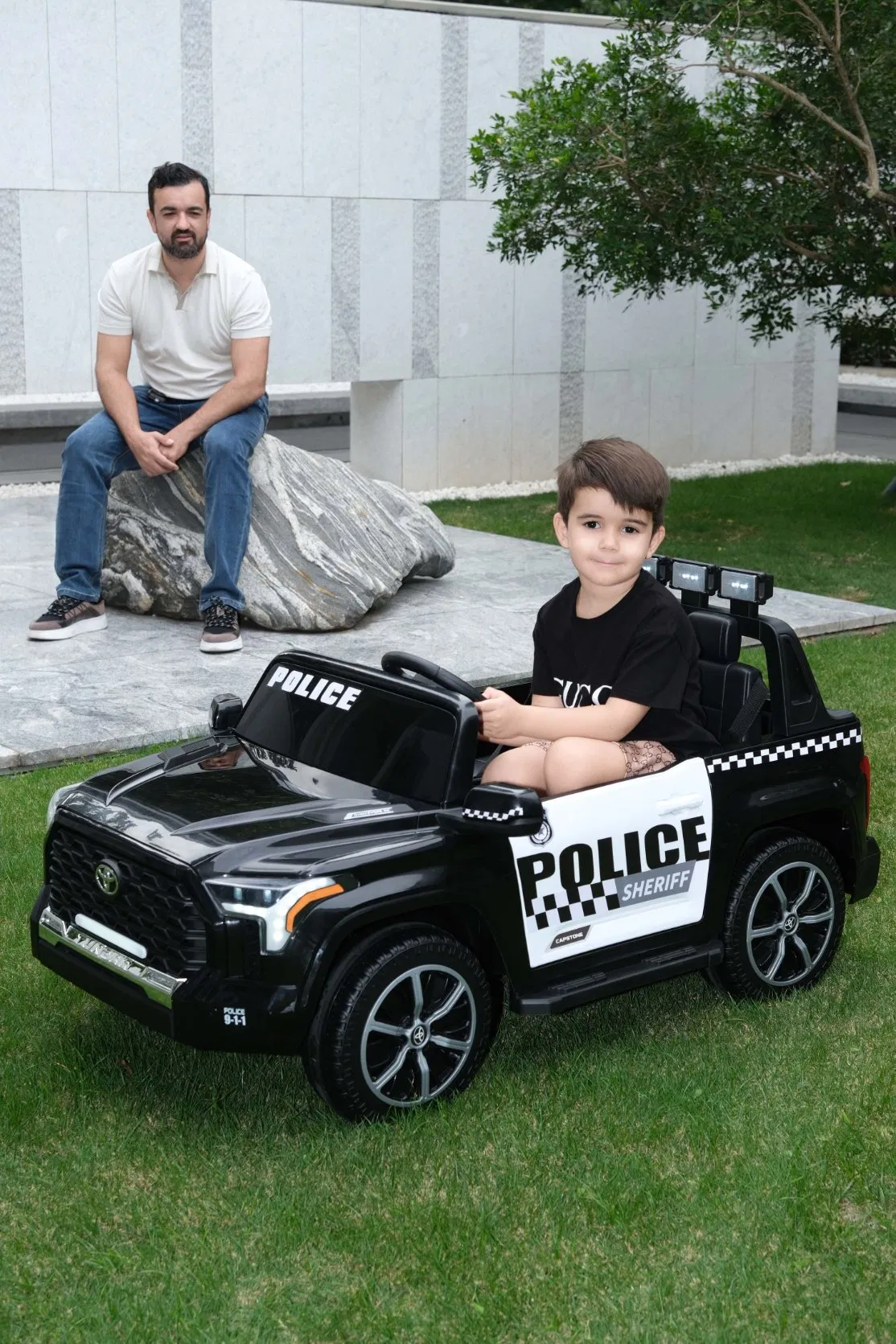 Official Toyota Kids Pickup Truck Electric Ride-on Toy with Bluetooth &amp; LED Lights-Cops