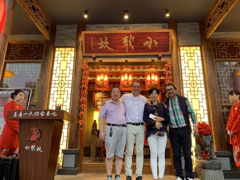 Four-Way Remote Control Elevated Platform Fire Truck