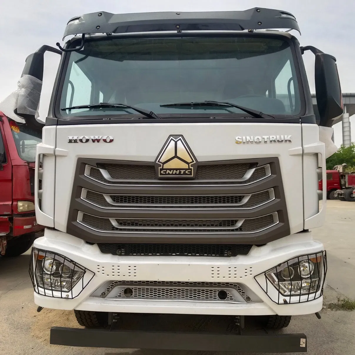 Red Construction Monster 371HP 6X4 Hydraulic Dump Truck Sale