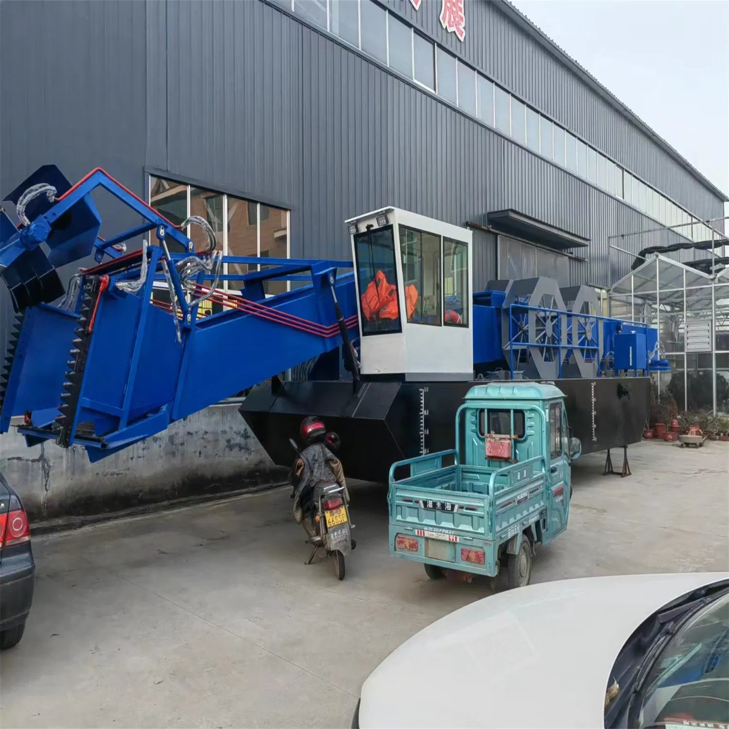 Capacity 1500m3 Water Plants Cutting Water Cleaning Boat Garbage Salvage