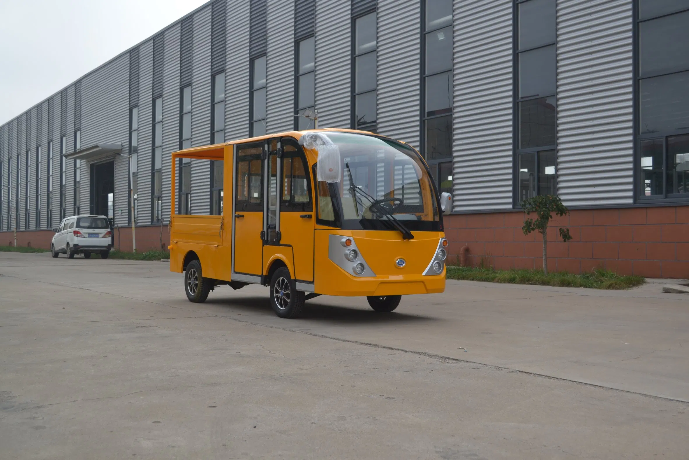Electric Indoor Dump Truck for Efficient Warehouse Transport