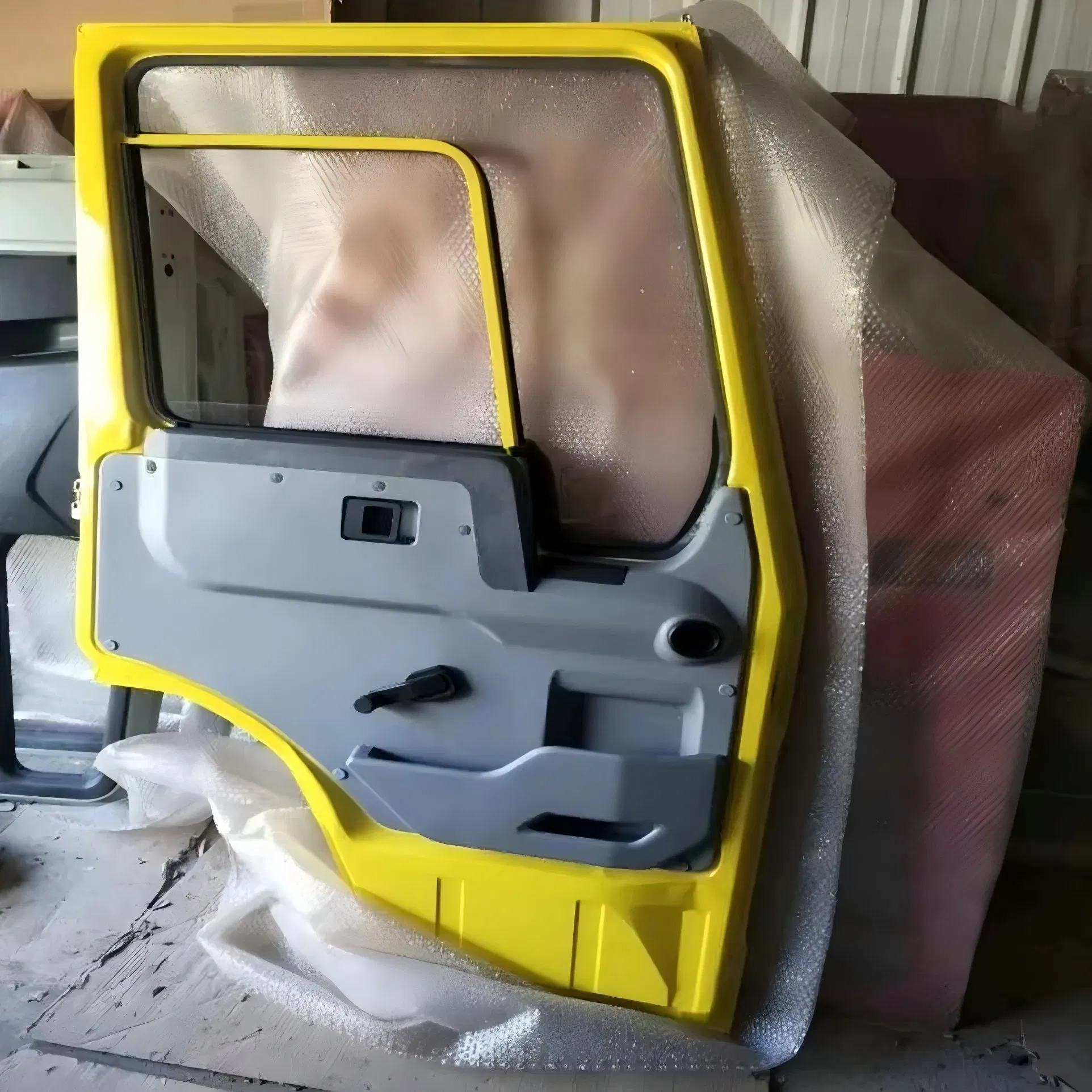 Integrated Design Low Noise Design Az1642210001 Truck Right Door Assembly