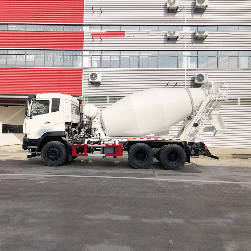 Dongfeng Tianlong 8cbm Cement Transport Tanker Cement Mixer Truck Large Concrete Mixer Truck Customizable to Meet Your Needs