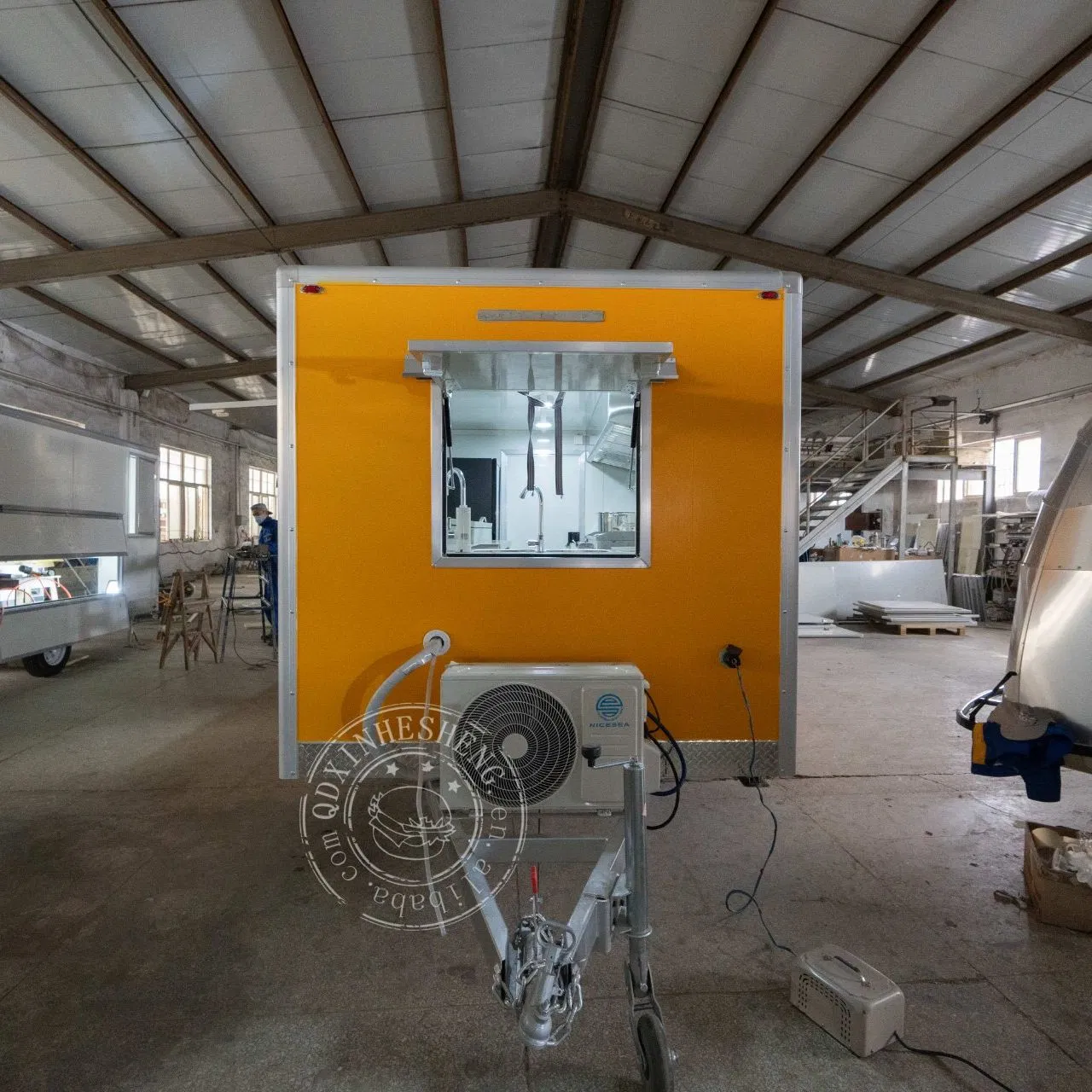 Customized Square Food Truck, Equipped with Kitchen Facilities, for Indoor and Outdoor Food Operations, Including Ice Cream, Snacks, Pizza