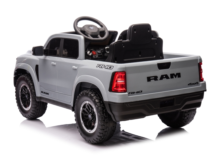 12V Licensed 1500 Rho Super Truck Children's Electric Car Ride on Car Toy Model Design Children Drive Truck Toys Cars for Kids