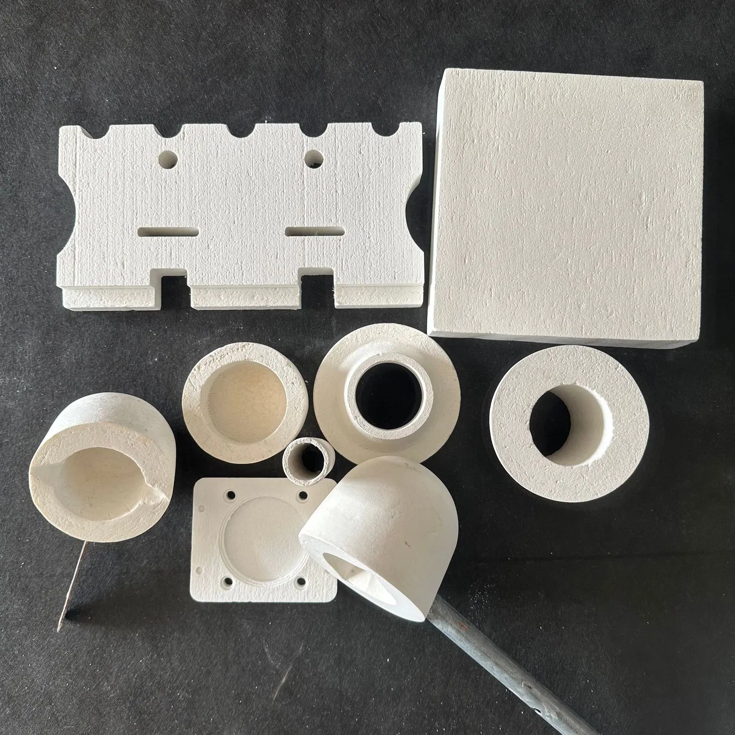 Thermal Insulation Material Rcf Aluminum Foil Furnace Heat Refractory Wool Fire Board/Paper/Cloth/Tape/Rope/Bulk/ Blanket Ceramic Fiber