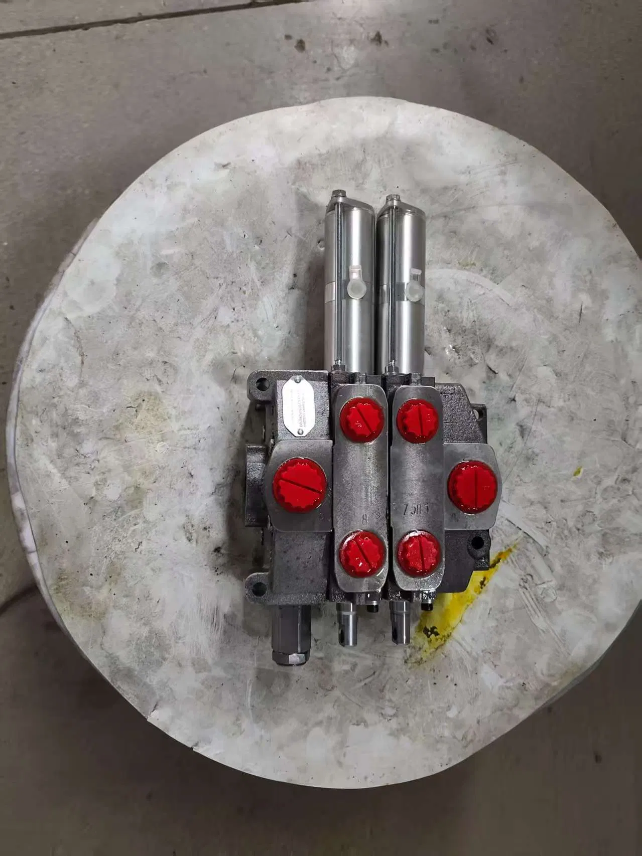 Parker &nbsp;DVA35 DVG35 VA20-AA440-2DV3-TR44 VA35-AA440-2DV4-TR55 Valves Used on Your Garbage Compactors