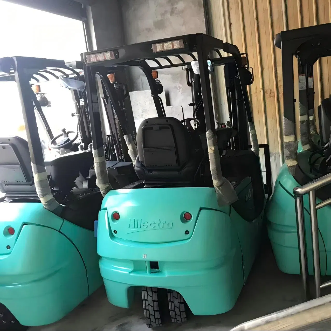 Anti-Corrosive High-Performance Rust-Proof Electric Forklift Truck for Indoor Industrial Handling