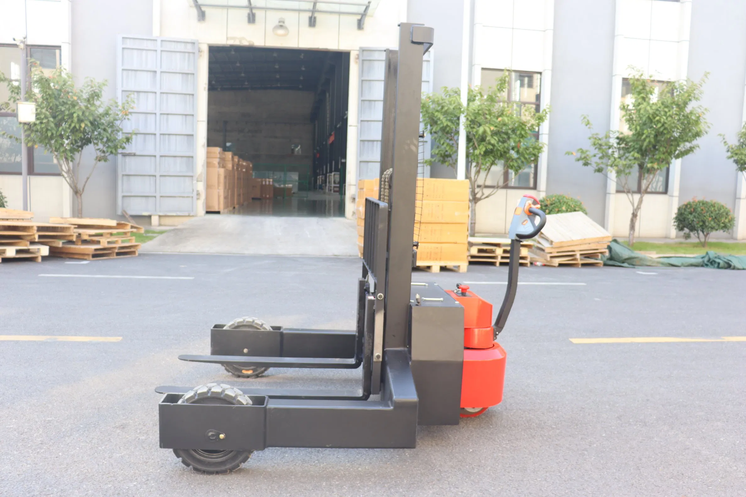 High Performance Multi-Functional Electric Pallet Truck for Indoor Logistics Operations