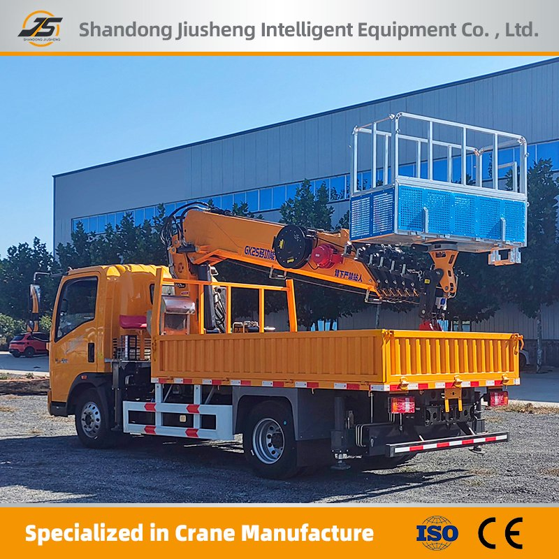 All-Terrain Boom Lift Aerial Work Platform Indoor/Outdoor High-Altitude Operation Truck