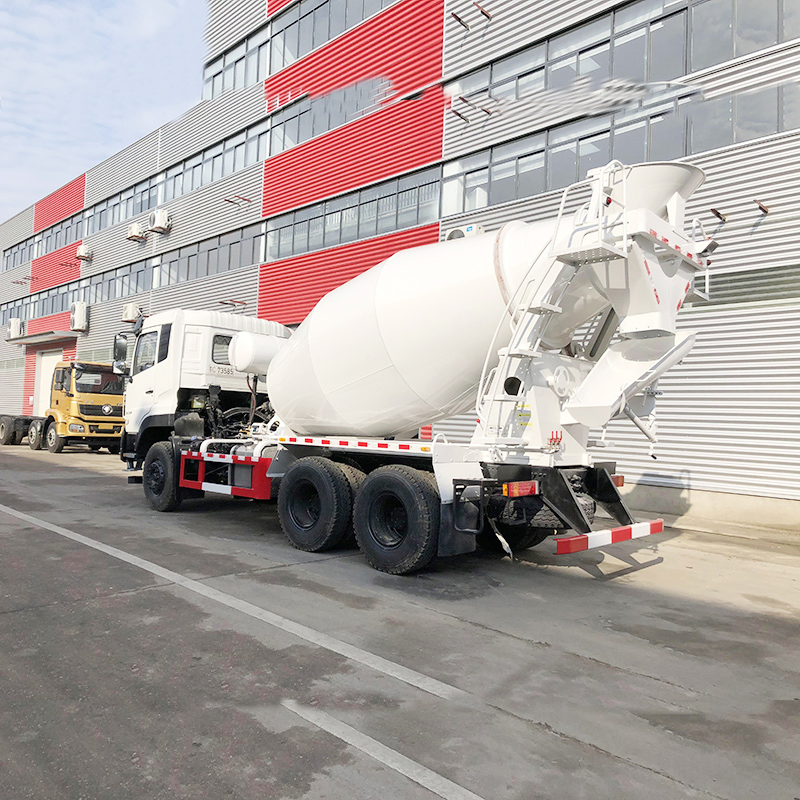 Dongfeng Tianlong 8cbm Cement Transport Tanker Cement Mixer Truck Large Concrete Mixer Truck Customizable to Meet Your Needs