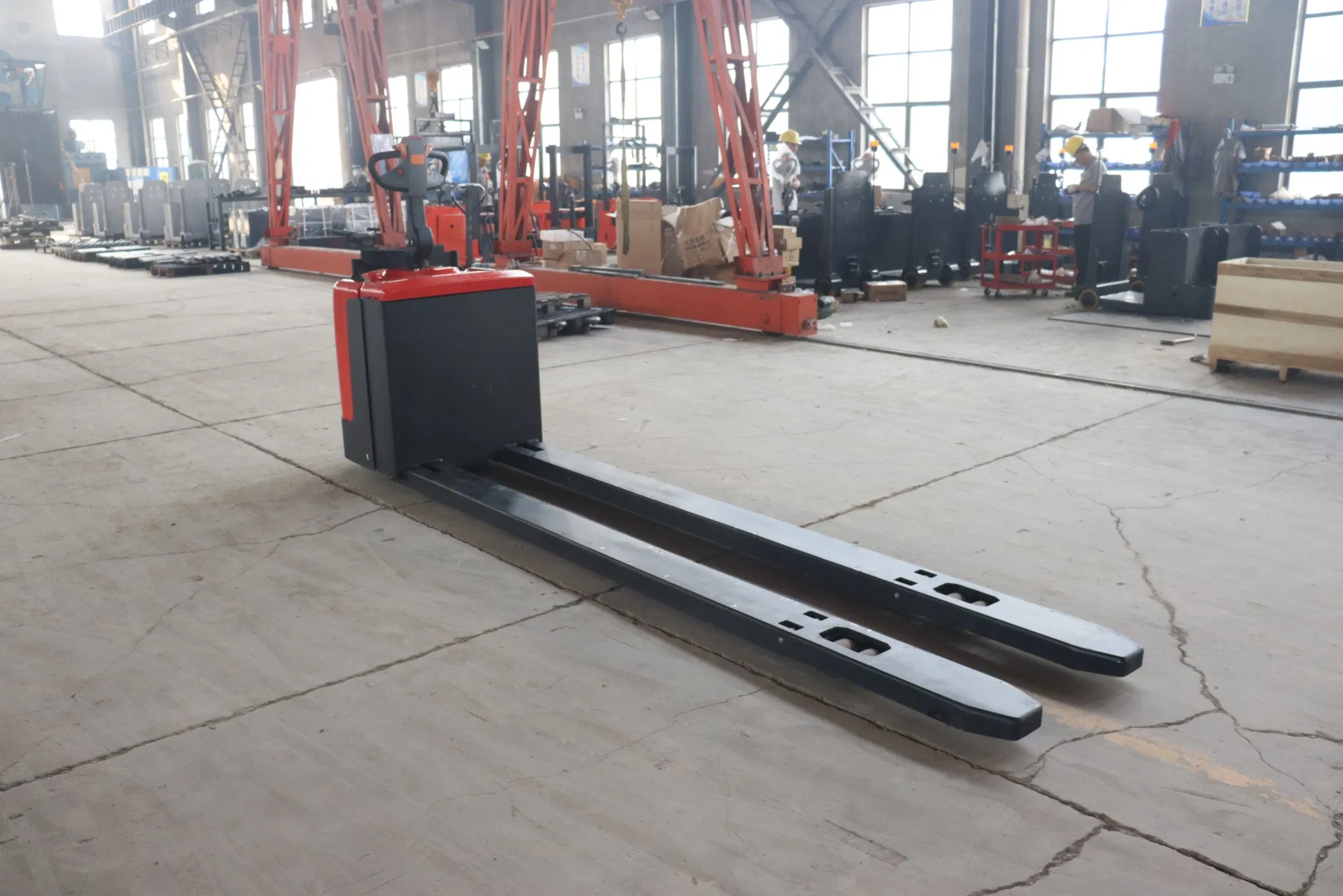 High Performance Multi-Functional Electric Pallet Truck for Indoor Logistics Operations